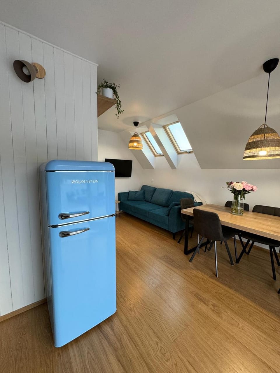 Kitchen or kitchenette, Living room