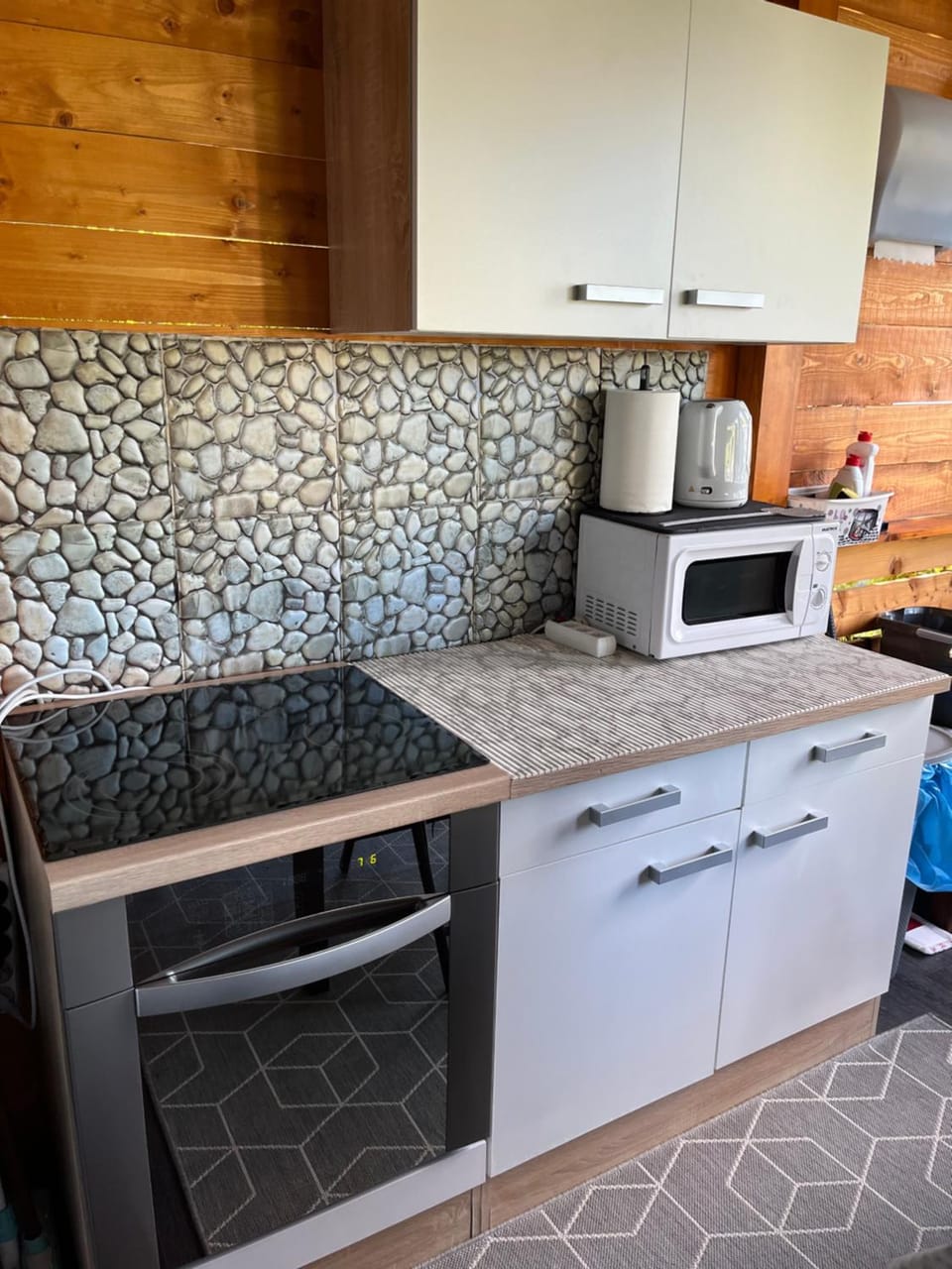 Coffee/tea facilities, Kitchen or kitchenette, oven, toaster
