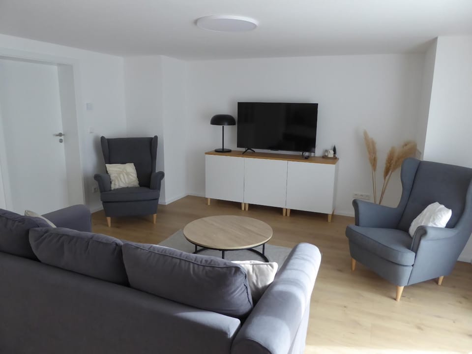 Living room, Photo of the whole room