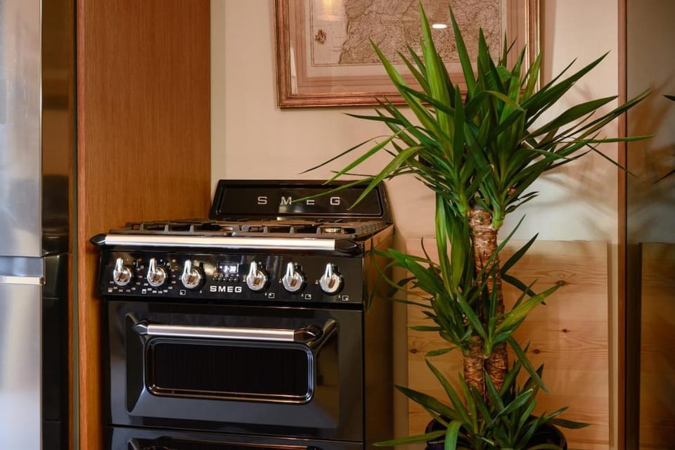 Kitchen or kitchenette, Breakfast