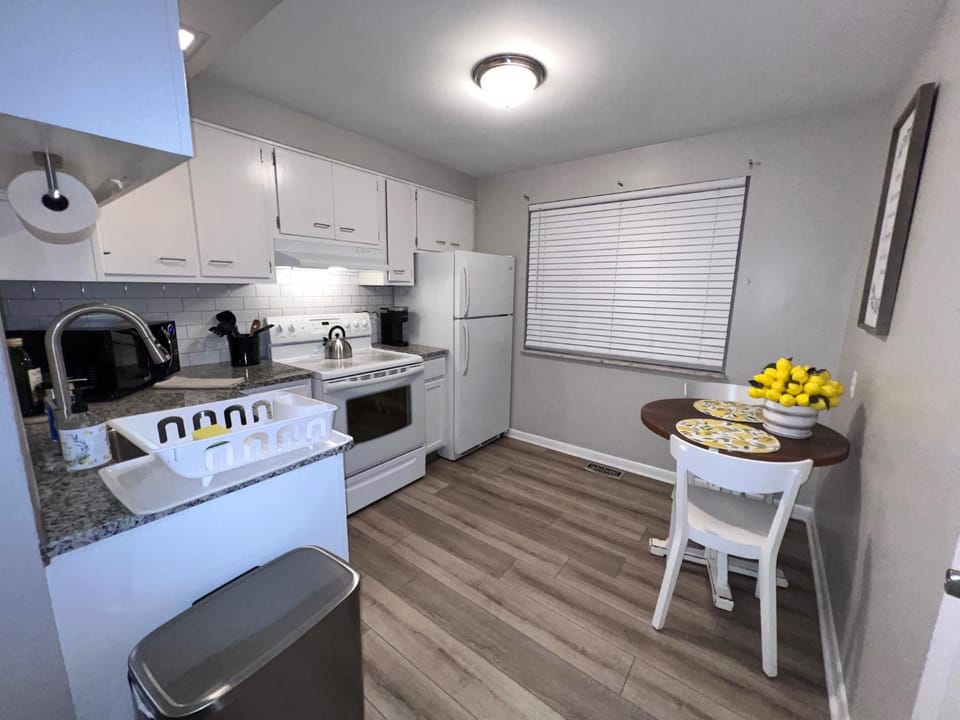 Spring Getaway Holiday Retreat Prime Location Apartment in Kettering