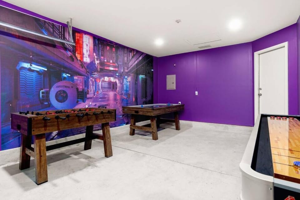8 mi Lackland AFB BMT HotTub Game Room Bocce Ball House in San Antonio