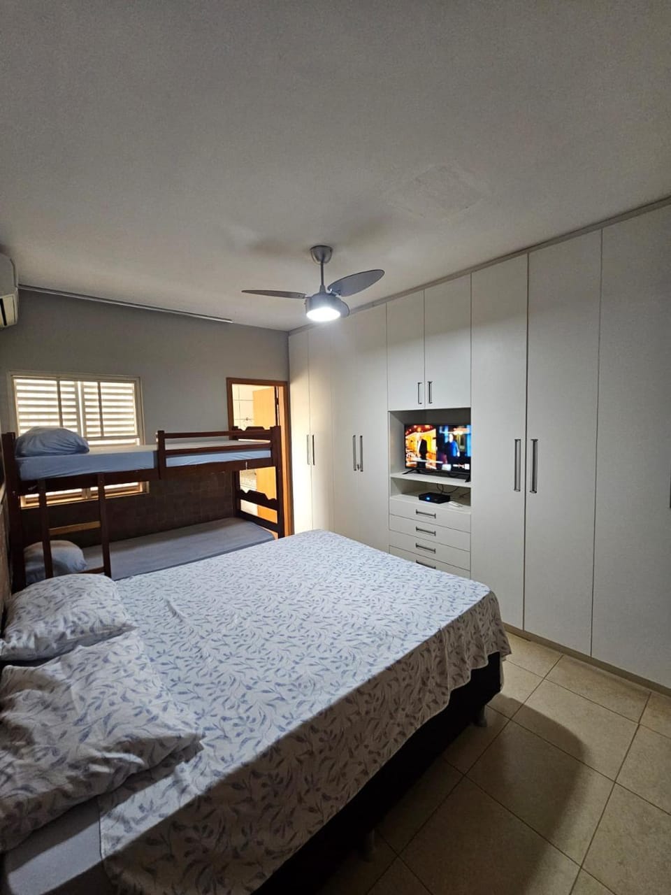 Casa Aconchegante, ideal para famílias e grupos! House in Goiania