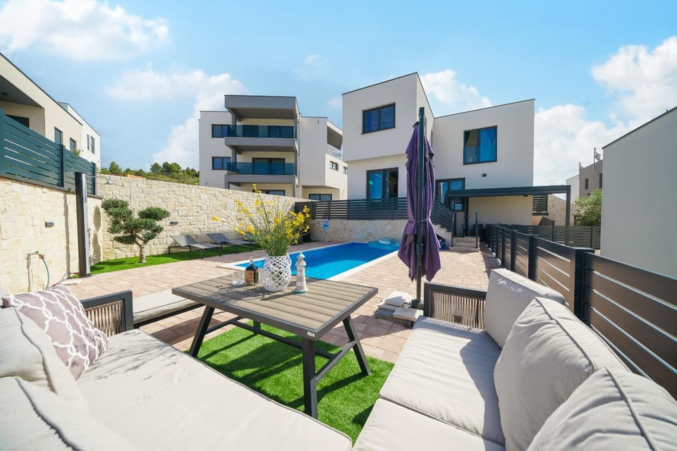 Exclusive New House w private pool Villa in Šibenik-Knin County, Croatia