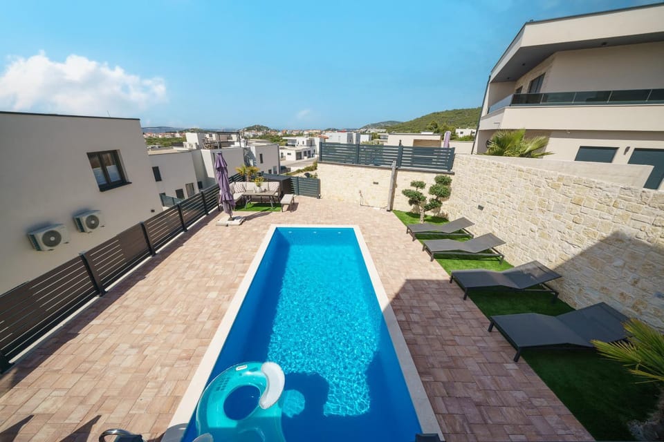 Exclusive New House w private pool Villa in Šibenik-Knin County, Croatia