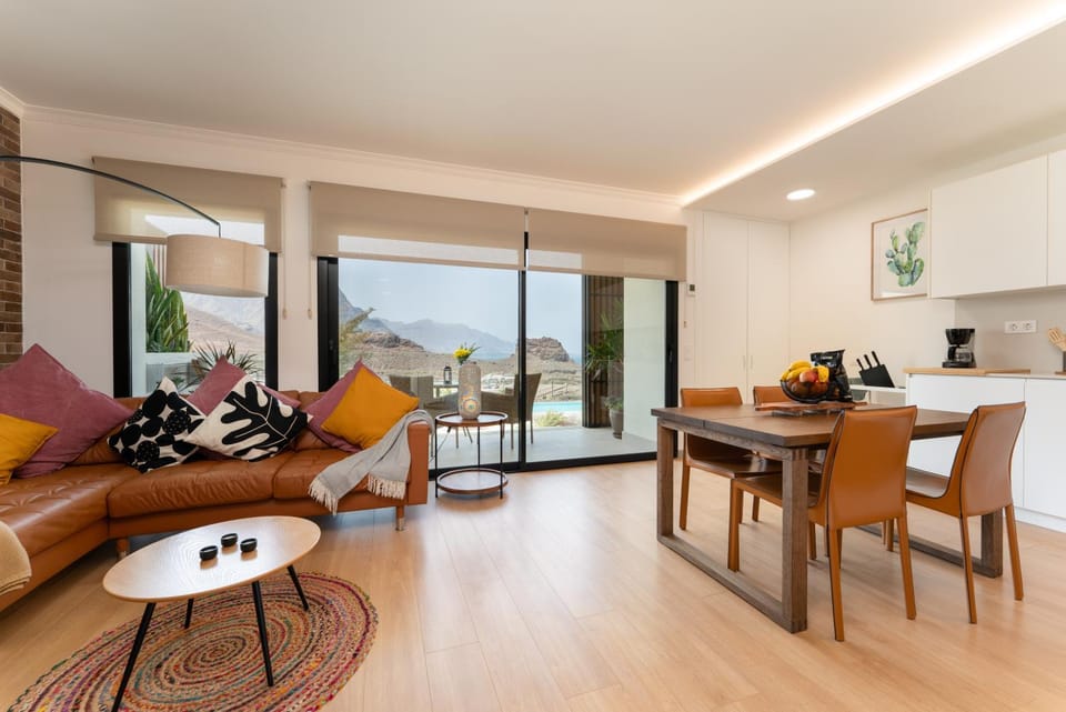 Kitchen or kitchenette, Living room, Dining area