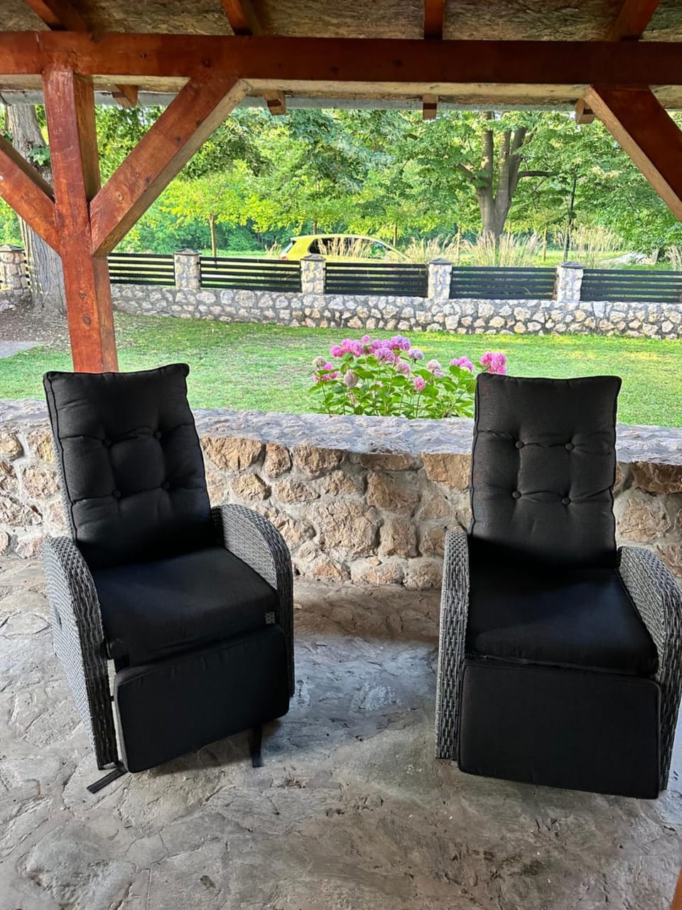 Patio, Day, Garden, Seating area, Garden view