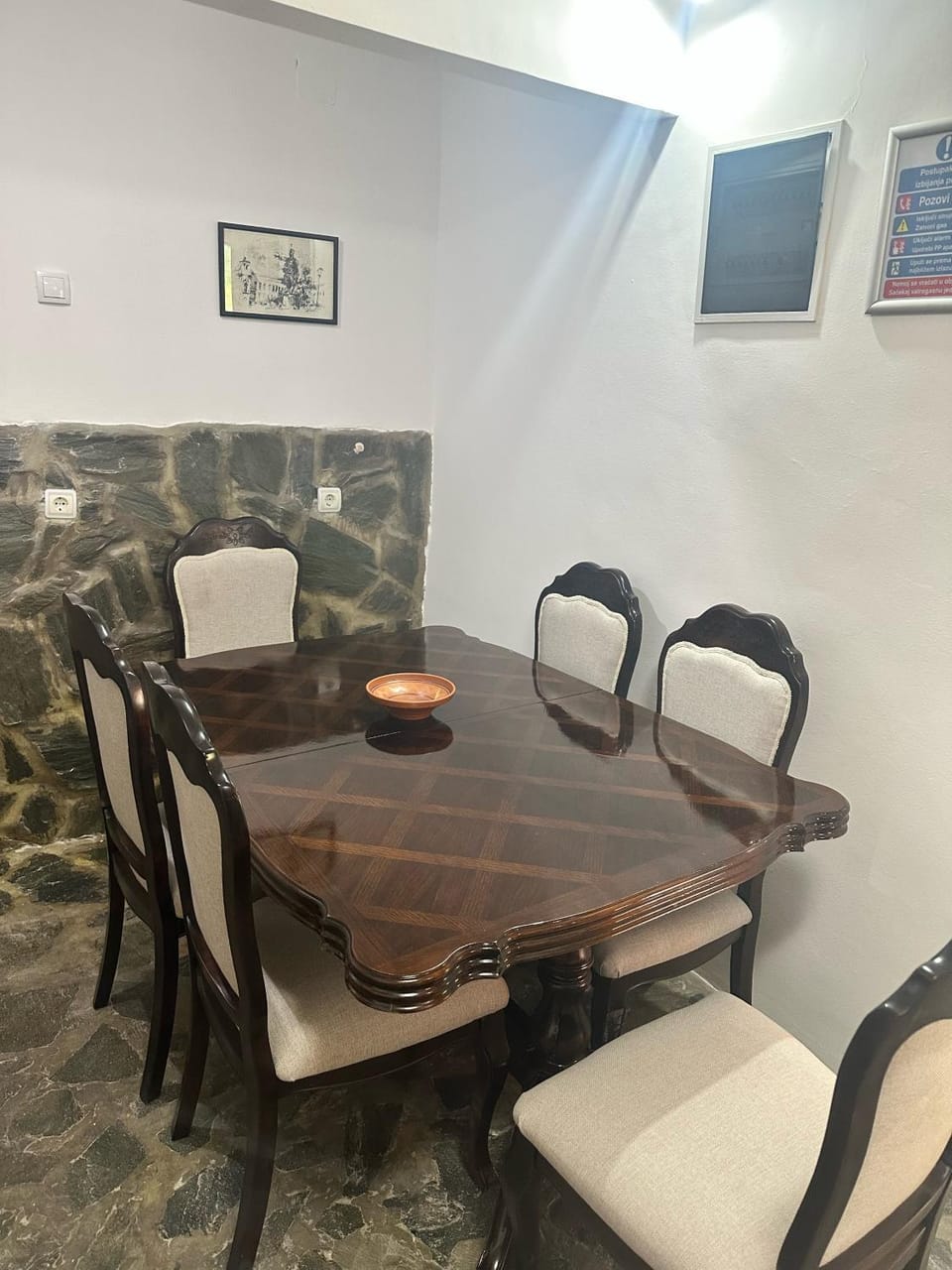 Living room, Dining area