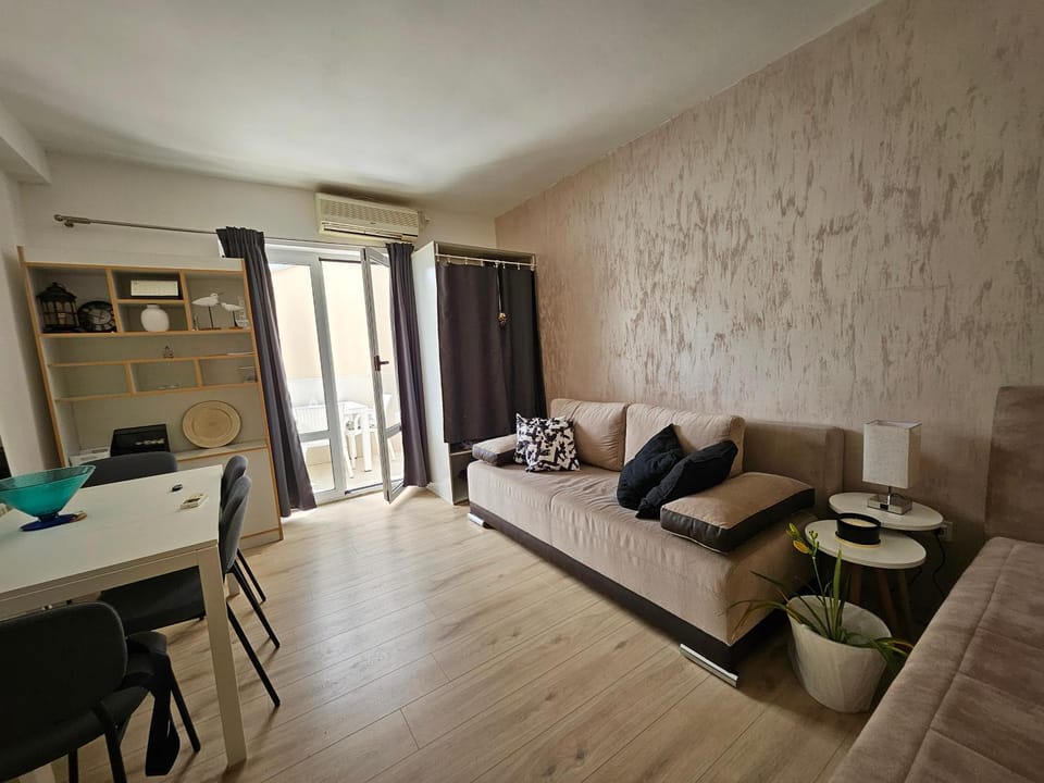 Aquarella 1 Apartment in Budva