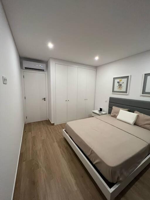 Bed, Bedroom, wardrobe