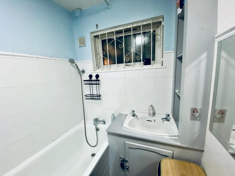 Kennington flat Apartment in London Borough of Southwark