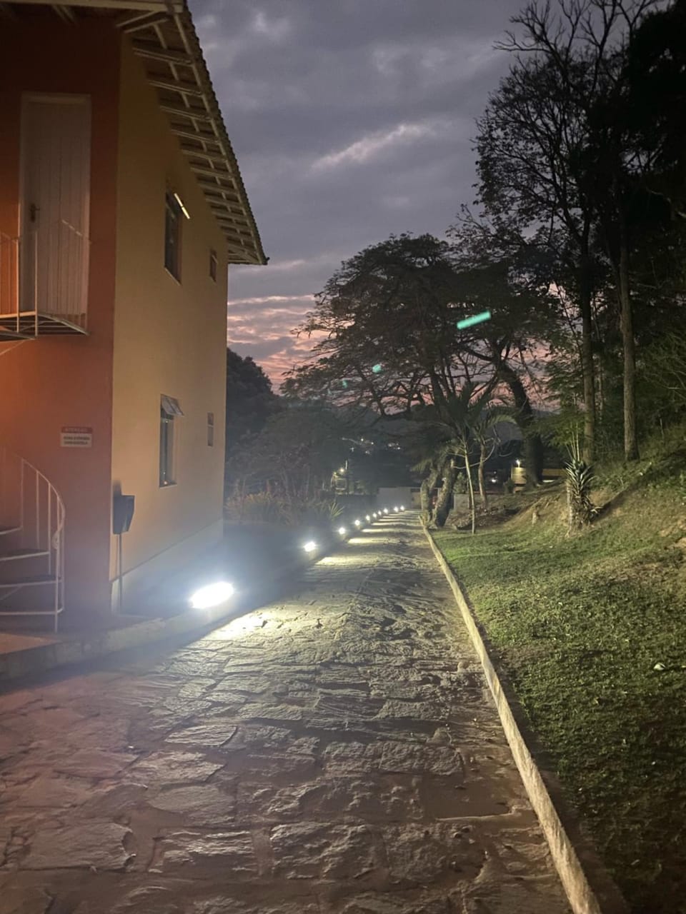 Property building, Facade/entrance, Night, Garden, Garden view, Parking, acessibility