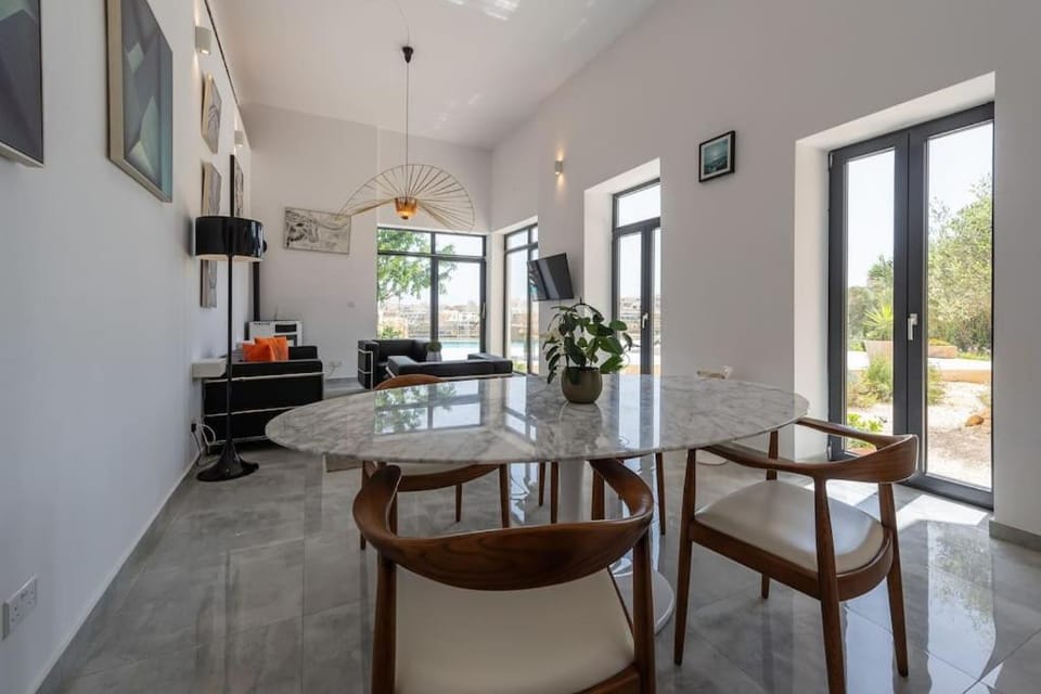 Clifftop Lodge Apartment in Malta