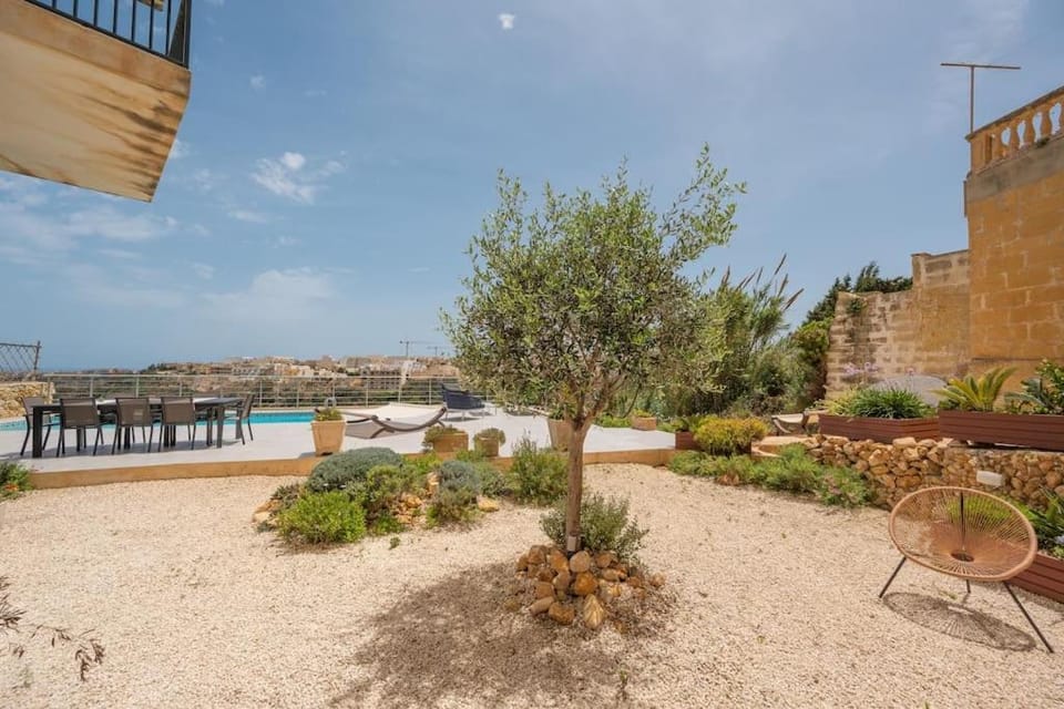 Clifftop Lodge Apartment in Malta