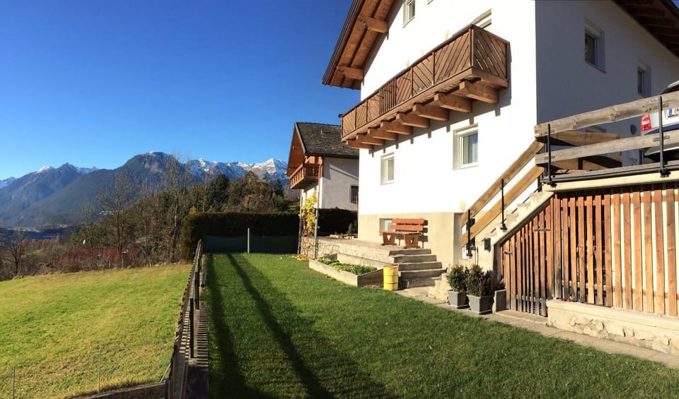 Facade/entrance, View (from property/room), Mountain view