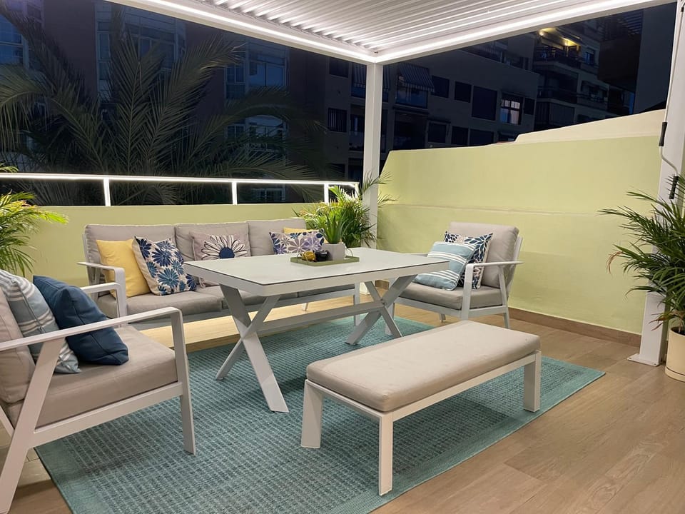 Gran ático con terraza en el centro de Alicante Apartment in Alicante