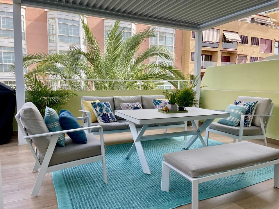 Gran ático con terraza en el centro de Alicante Apartment in Alicante
