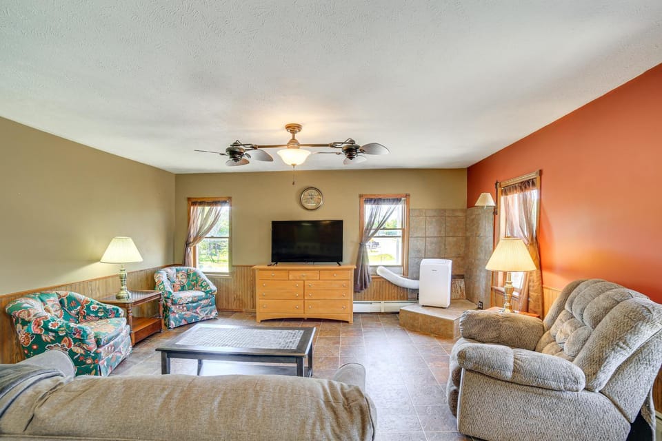 10 Mi to Lake Superior: Eben Junction Townhome! House in Wisconsin