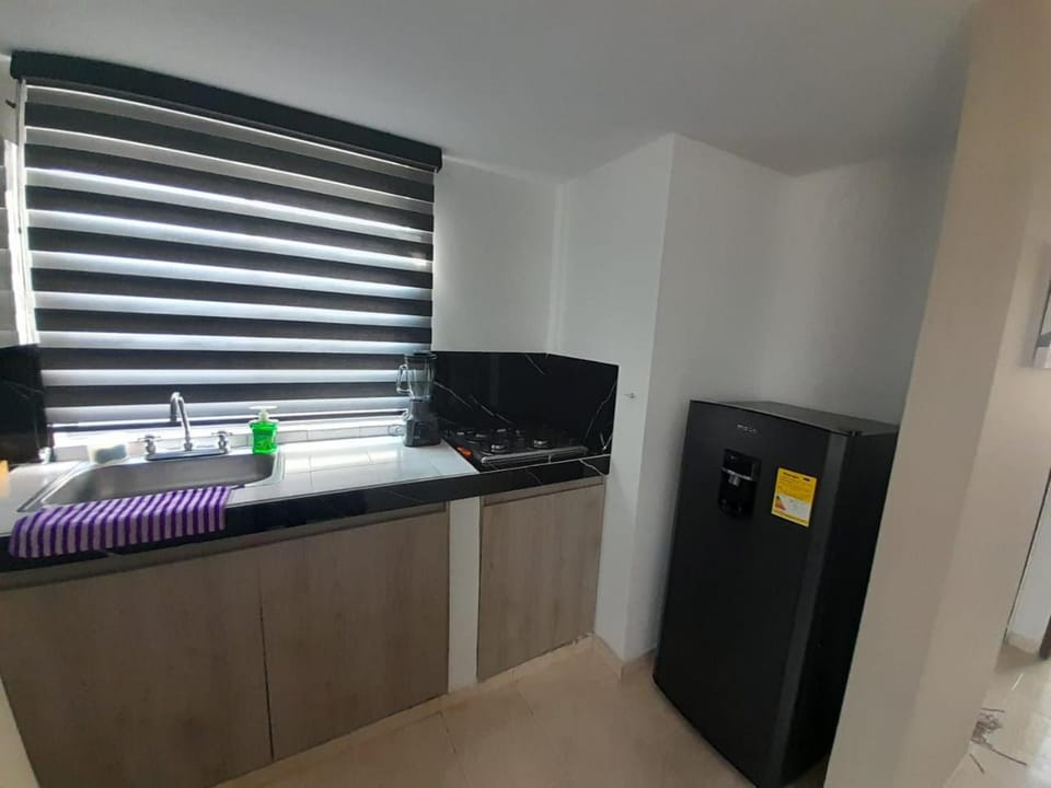 Cerca a imbanaco estadio con aire y parqueadero privado Apartment in Cali