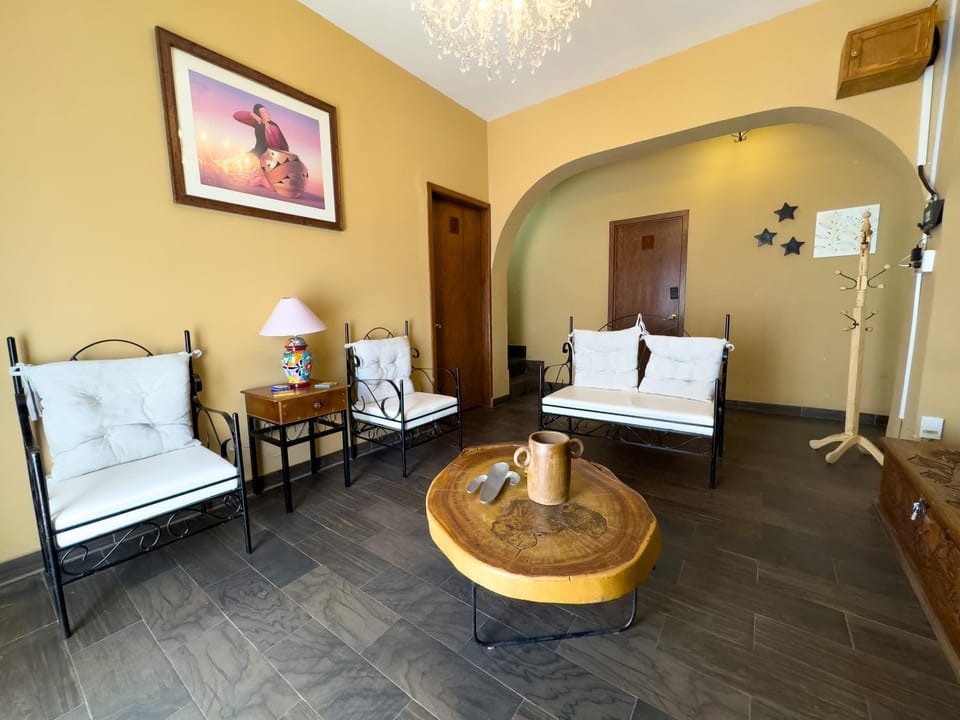 Communal lounge/ TV room, Seating area