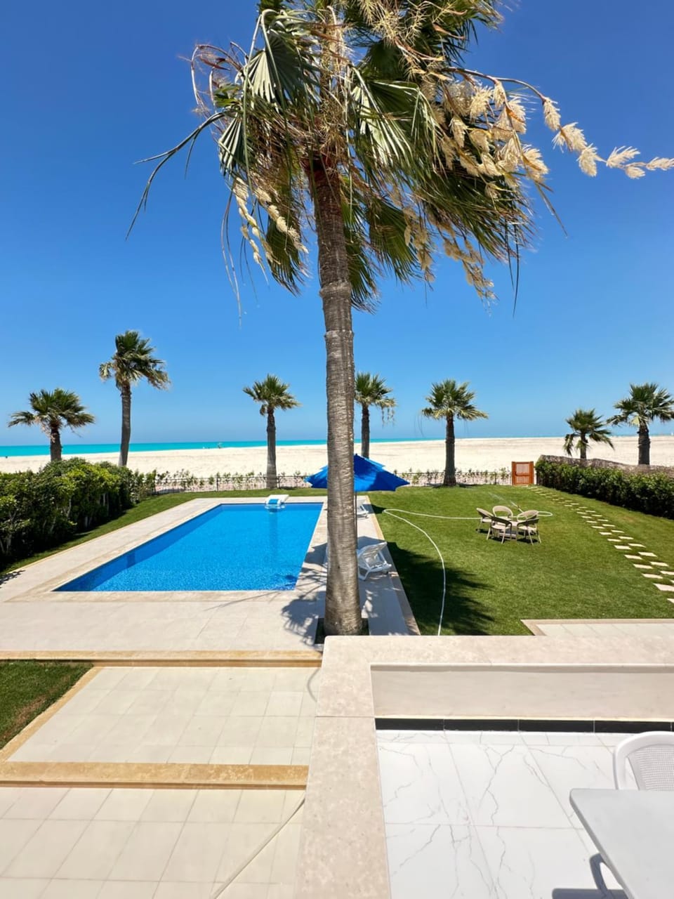 فيلا أول صف على البحر مارينا 5الساحل الشمالي 7 غرف كود 88 Villa in Egypt