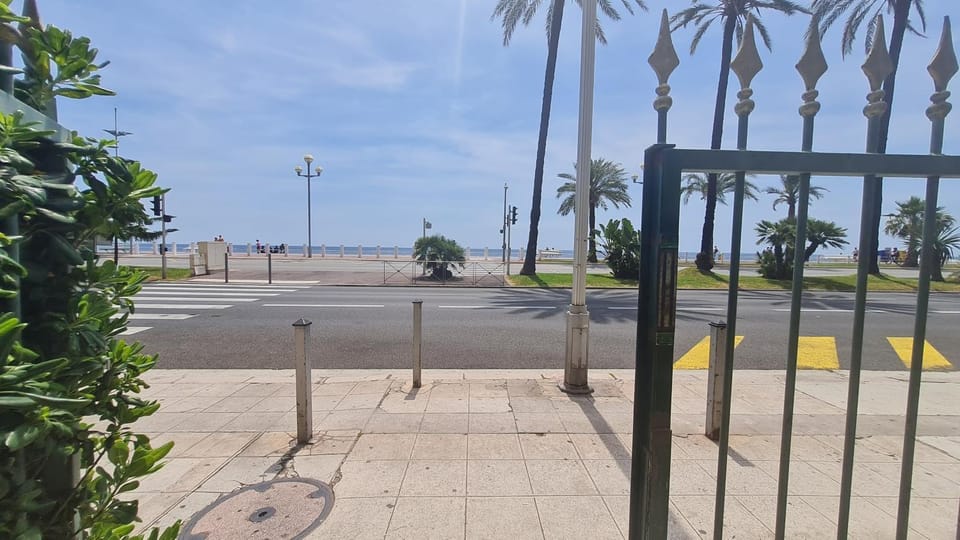 Property building, Neighbourhood, Sea view