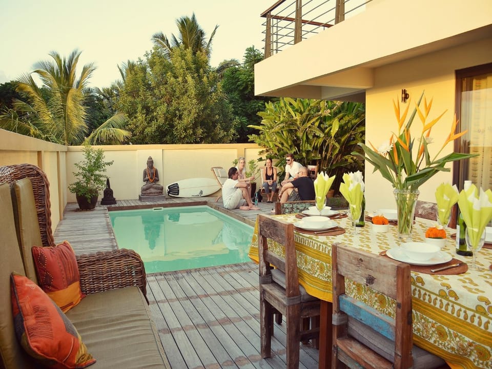 Patio, Restaurant/places to eat, BBQ facilities, Swimming pool