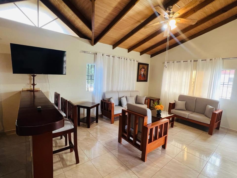 Encantadora Terraza de Brisas Frescas House in Jarabacoa