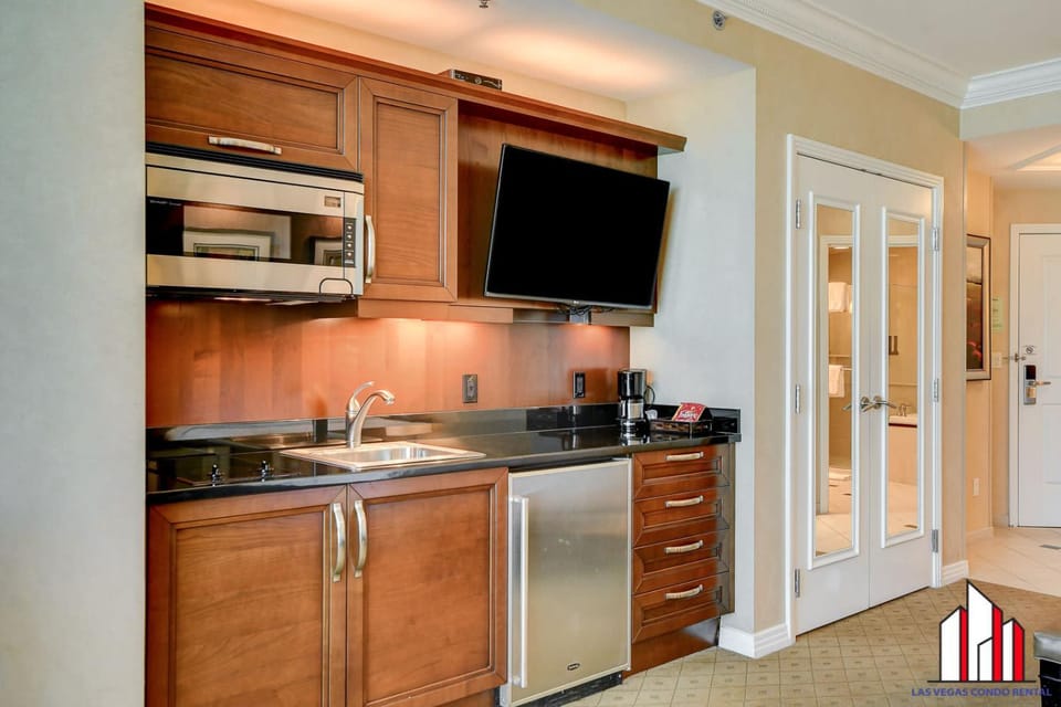 MGM Signature-20-604 Jacuzzi Studio House in Las Vegas Strip