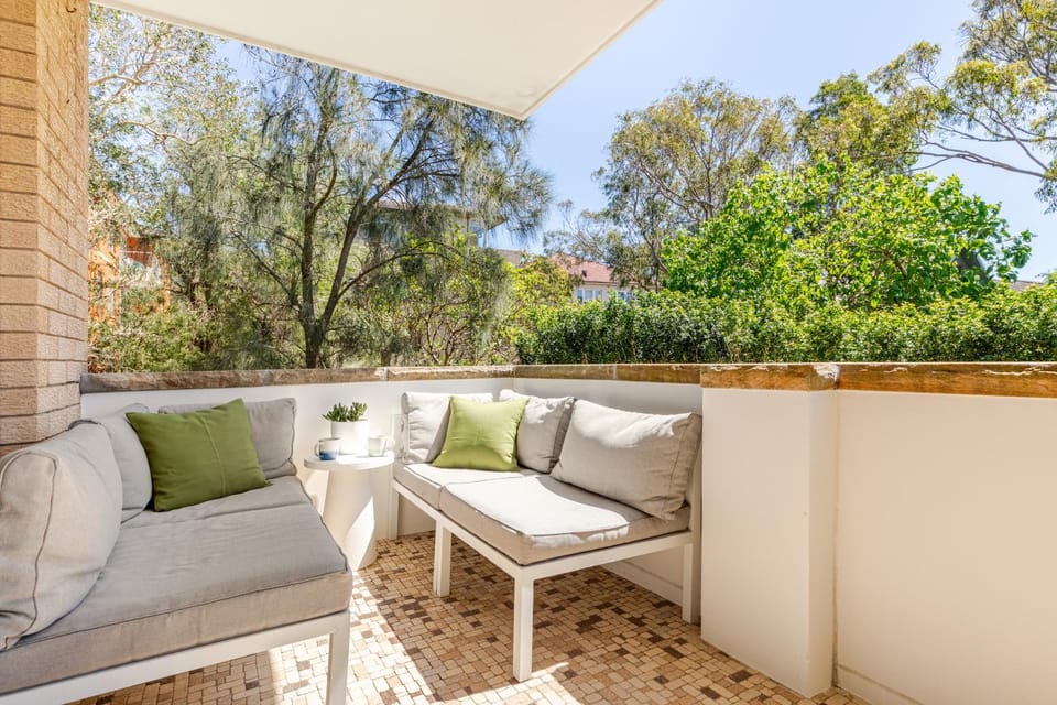 Patio, Spring, Day, Garden, View (from property/room), Balcony/Terrace, Seating area, Garden view