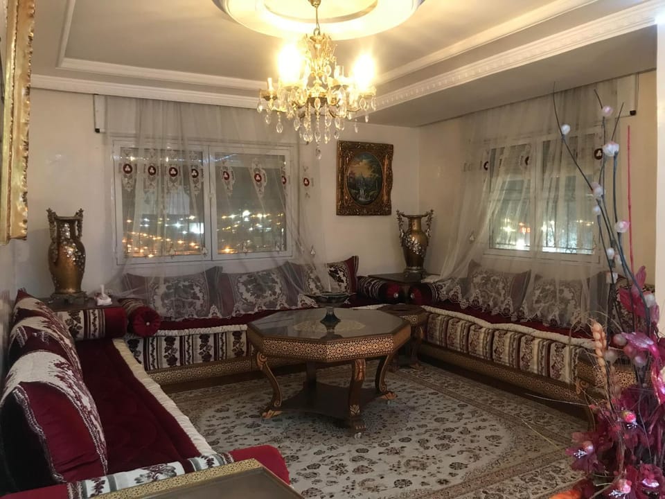 Appartement Familial en deux façades en face Hotel Ahlen & SuperMarché Marjane Apartment in Tangier