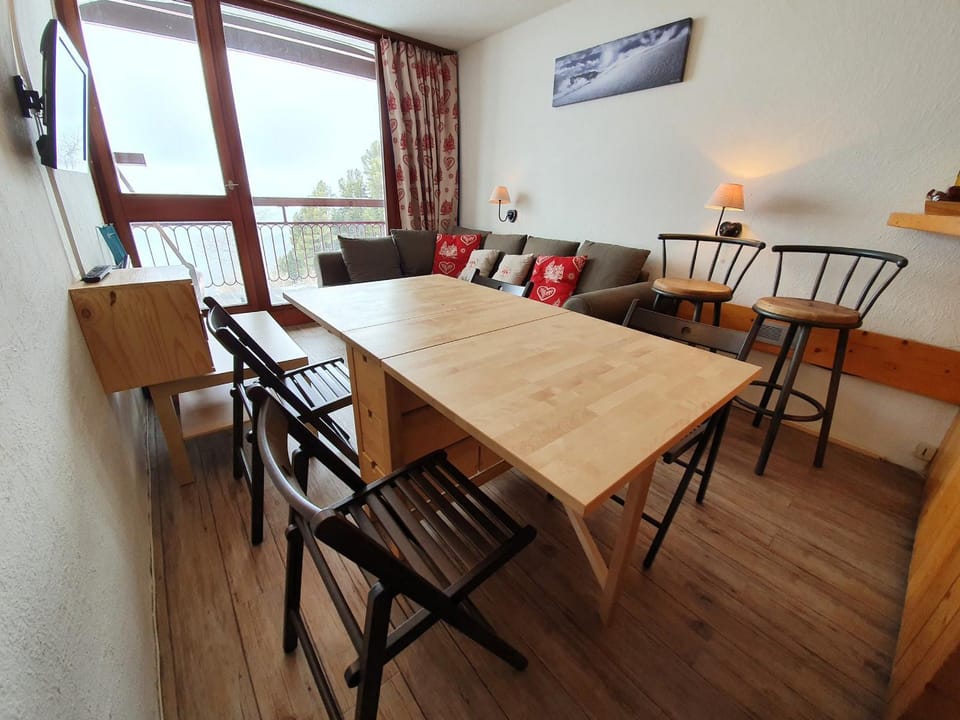 Studio cabine rénové 30m², Les Arcs 2000, capacité 4 personnes, balcon - FR-1-346-574 Cabin in Bourg-Saint-Maurice