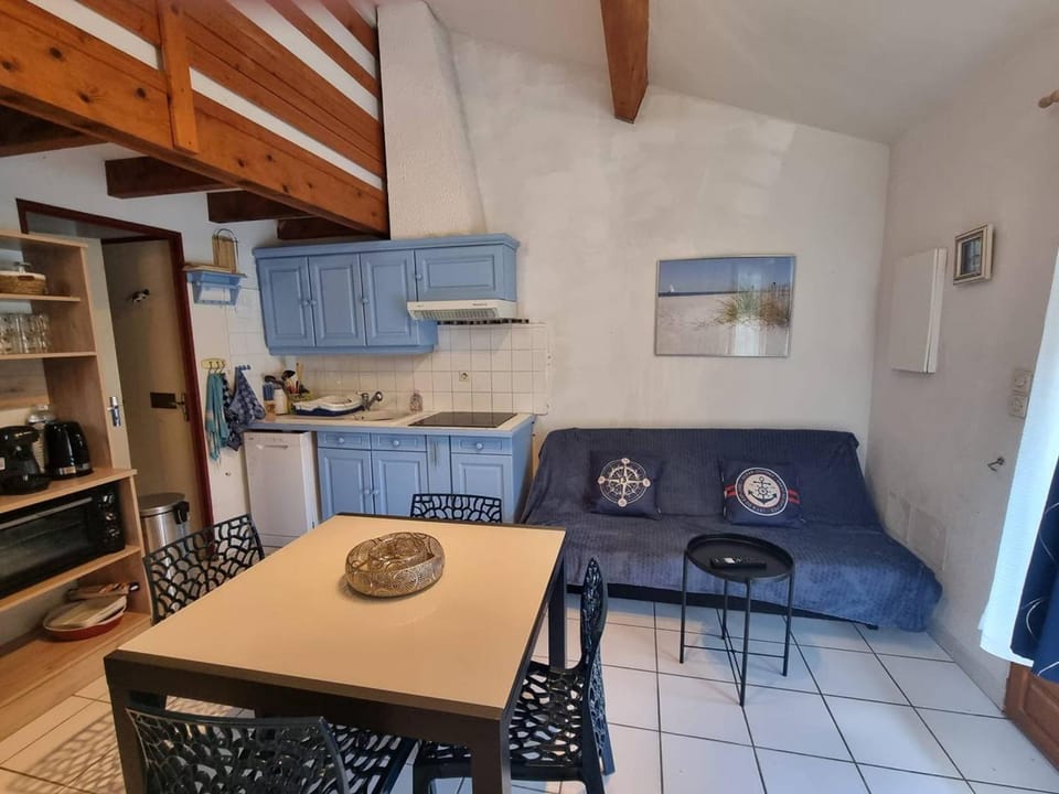 Charmante Villa T3 avec Piscine, Terrasse et Parking pour 6 Personnes à Port Barcarès - FR-1-81-619 Villa in Le Barcarès