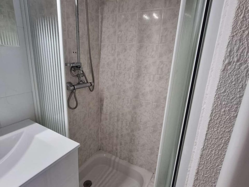 Charmante Villa T3 avec Piscine, Terrasse et Parking pour 6 Personnes à Port Barcarès - FR-1-81-619 Villa in Le Barcarès