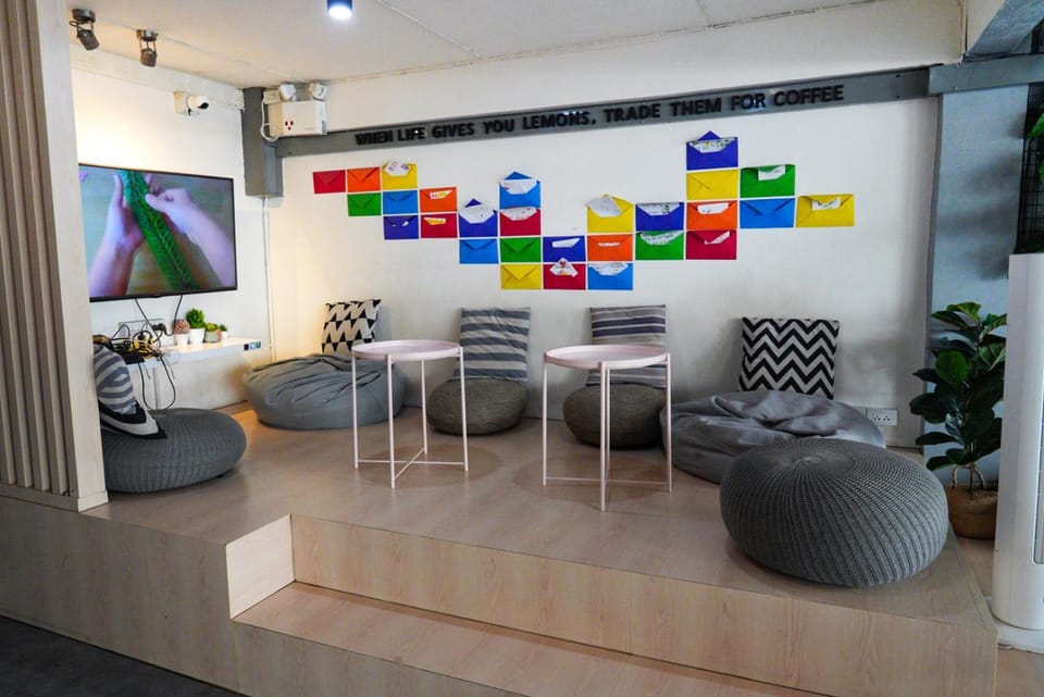 Communal lounge/ TV room