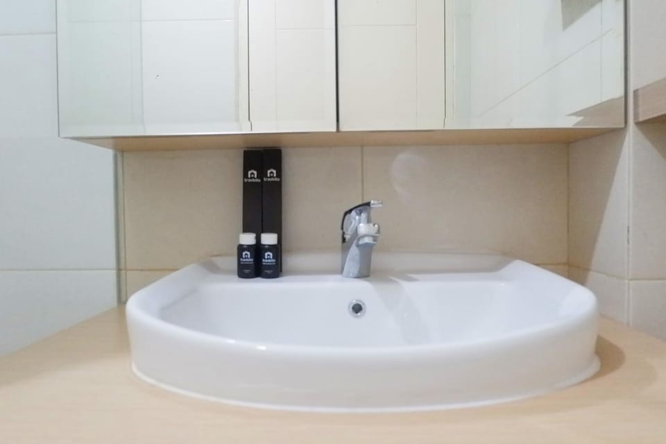 Minimalist Studio Apartment at Supermall Mansion Orchard By Travelio Apartment in Surabaya