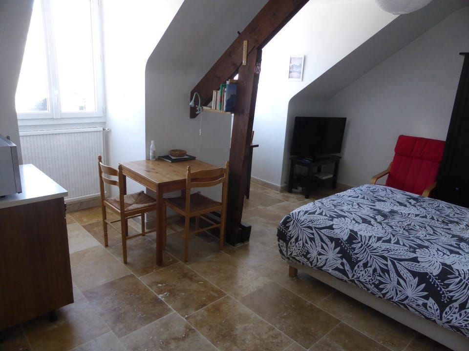 Studio calme au coeur de Tours Apartment in Saint-Cyr-sur-Loire