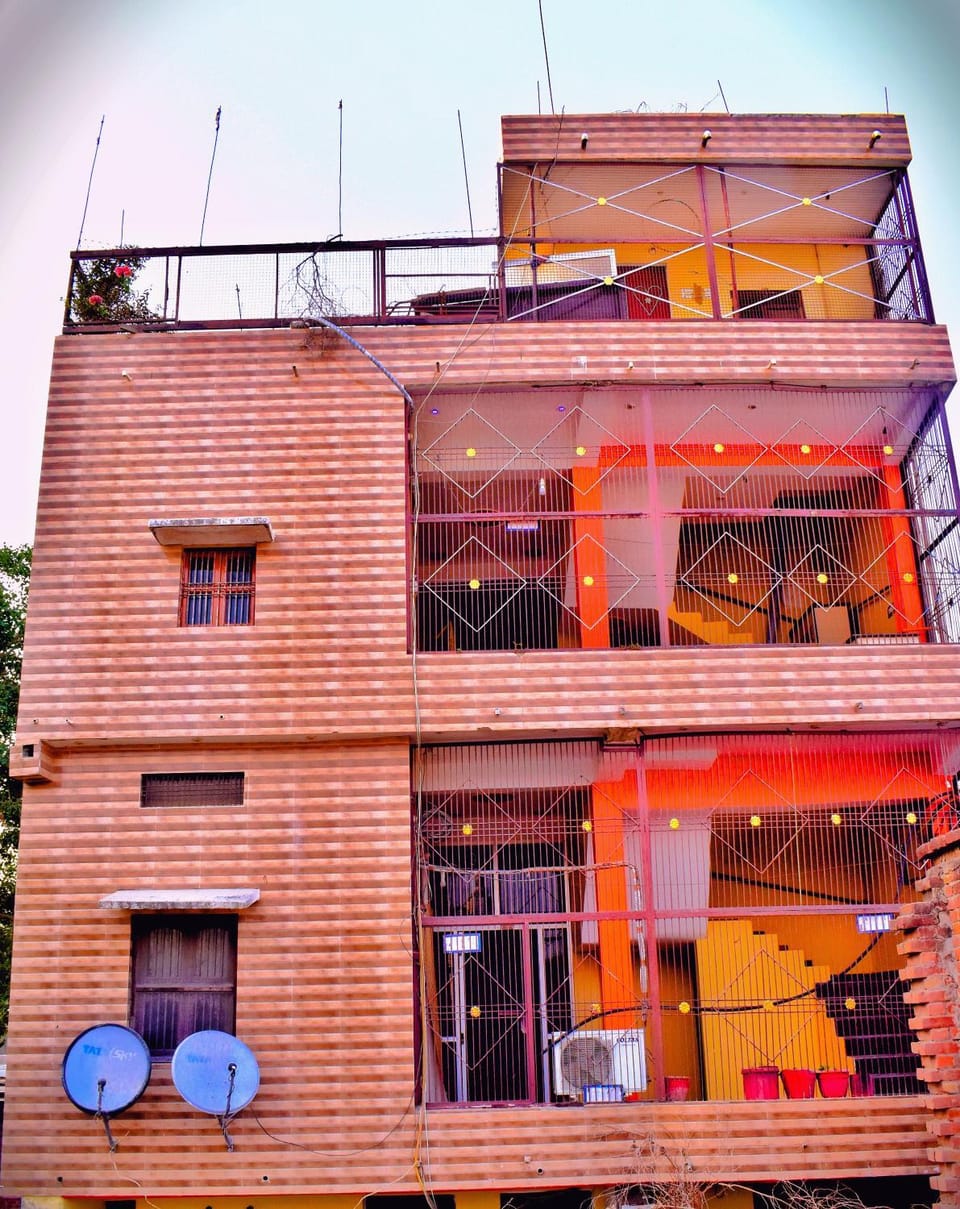 Property building, Day, View (from property/room), Balcony/Terrace