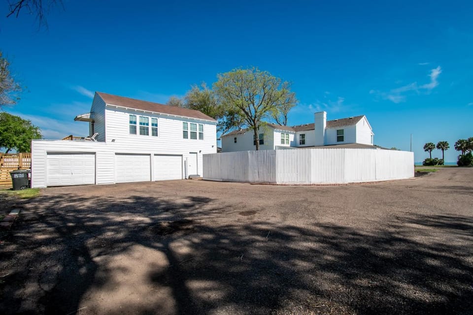 Coastal Elegance Unveiled House in Nueces County