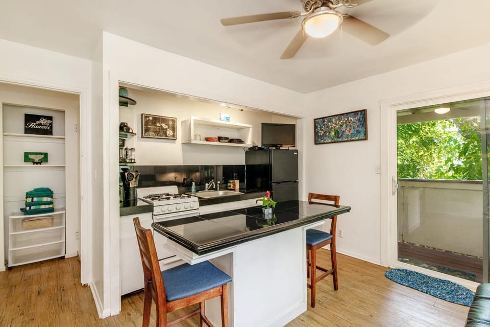 Charming Beach Apartment Your Hawaiian Getaway House in Sunset Beach