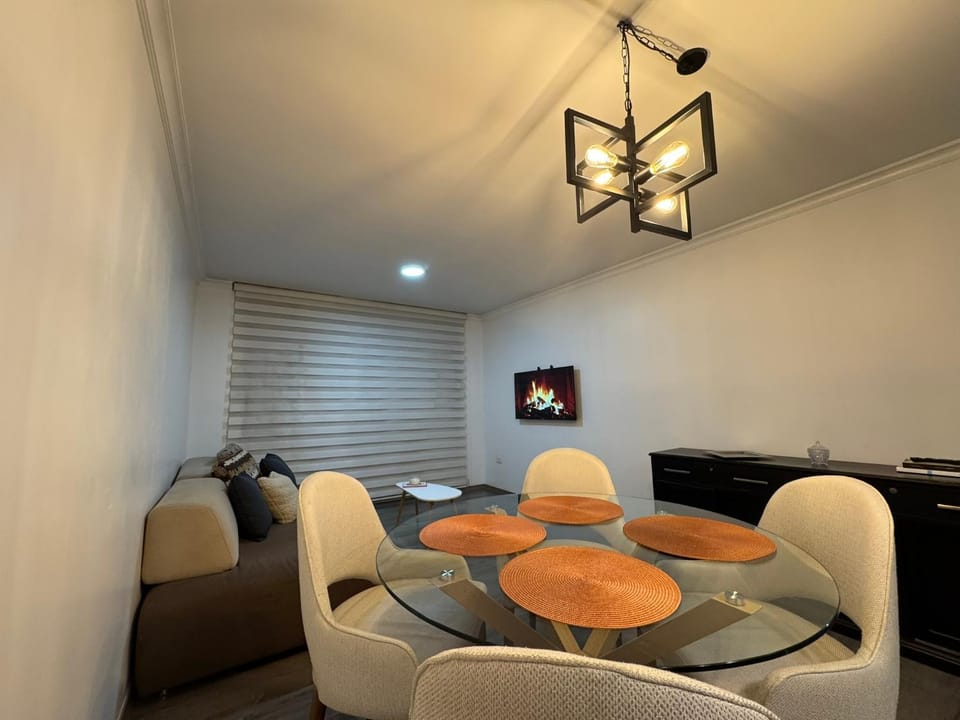 Apartamento Cerca de Embajada Americana y Solca en Centro Norte Apartment in Quito