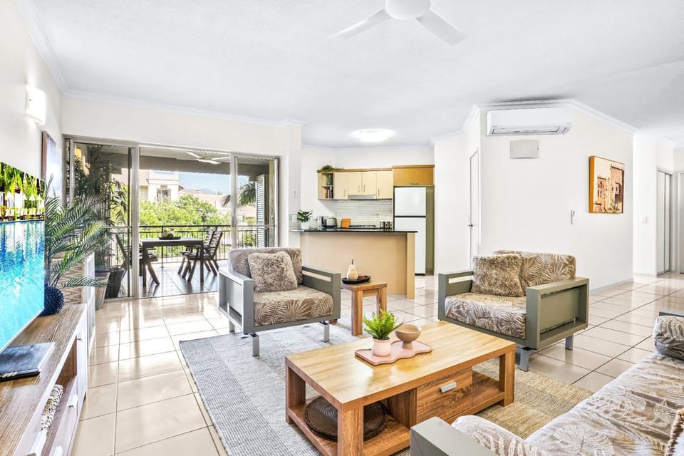 116 Cairns One Resort Living Apartment in Cairns