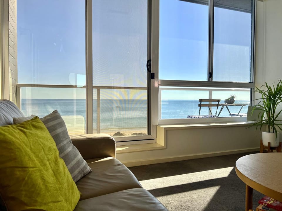 Oceanview escape in beachside Glenelg Apartment in Adelaide