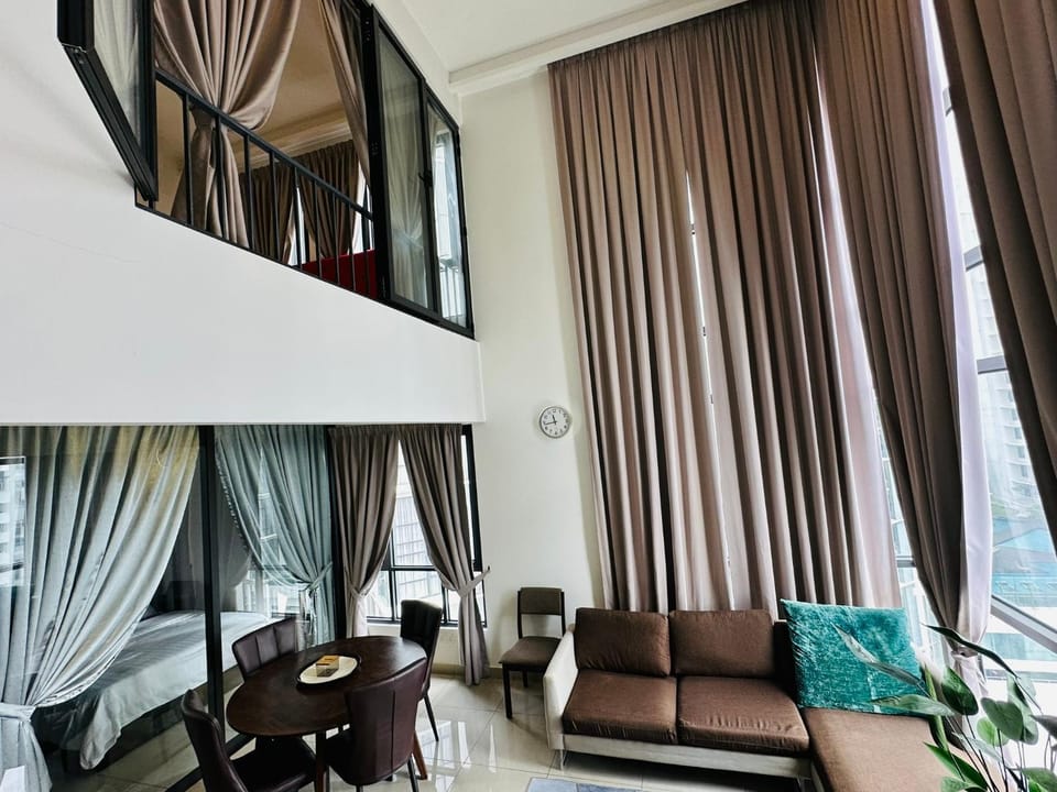 Duplex Suite Eclipse Residence Cyberjaya 2R2B by 品屋 PINWU Shortstay MMU UoC Tamarind Apartment in Selangor, Malaysia