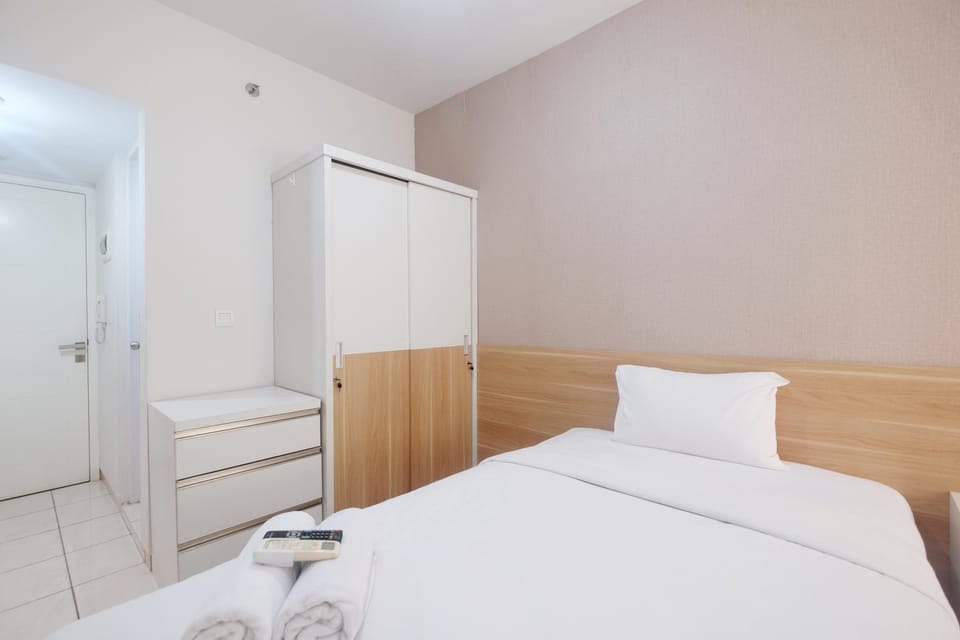 Modern Studio with Great Lake View at Springlake Summarecon Apartment By Travelio Apartment in West Java