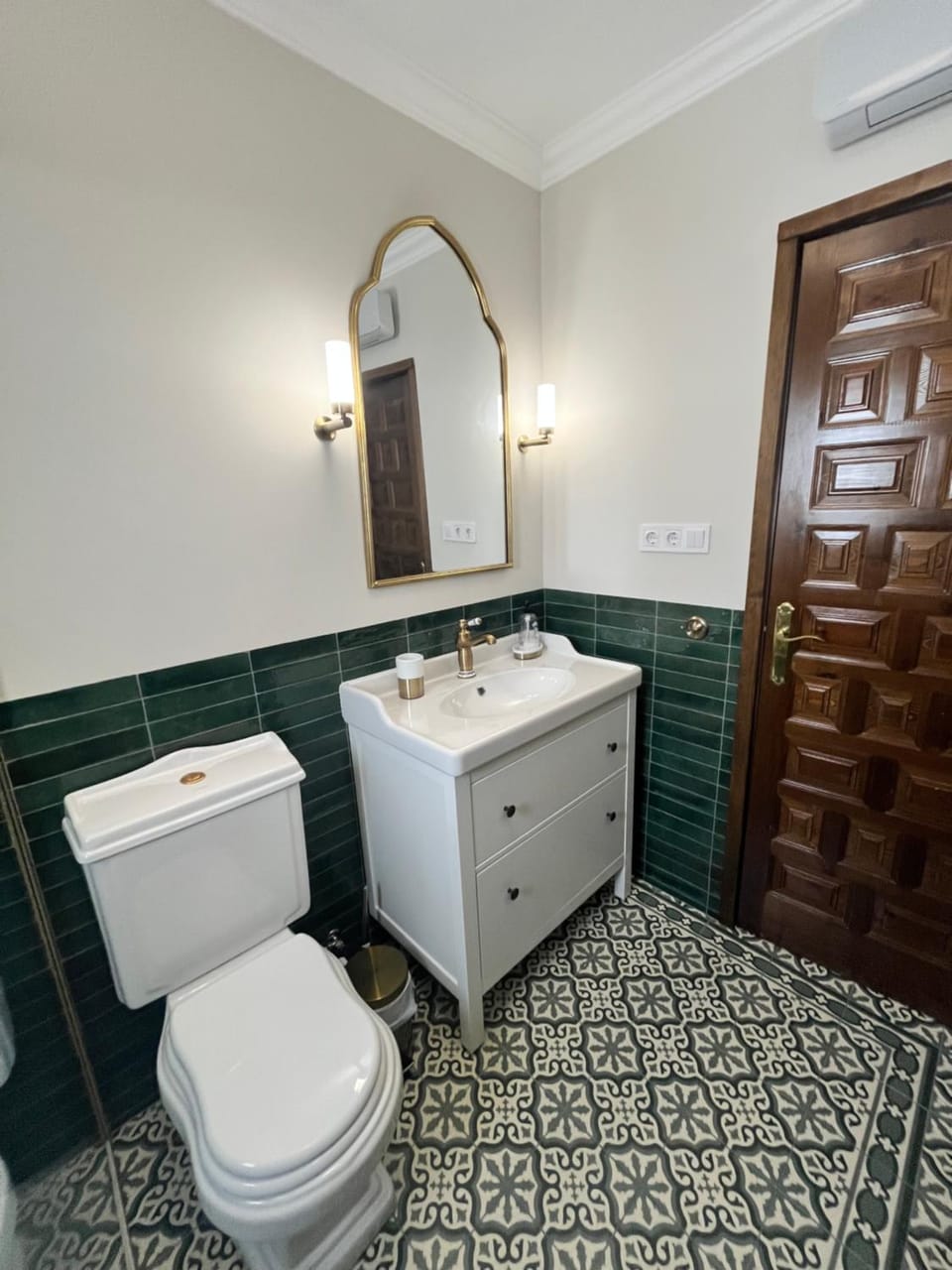 Toilet, Bathroom