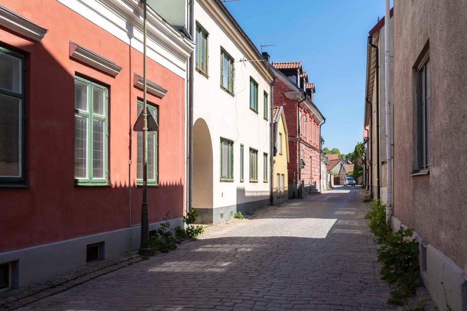 Neighbourhood, Street view