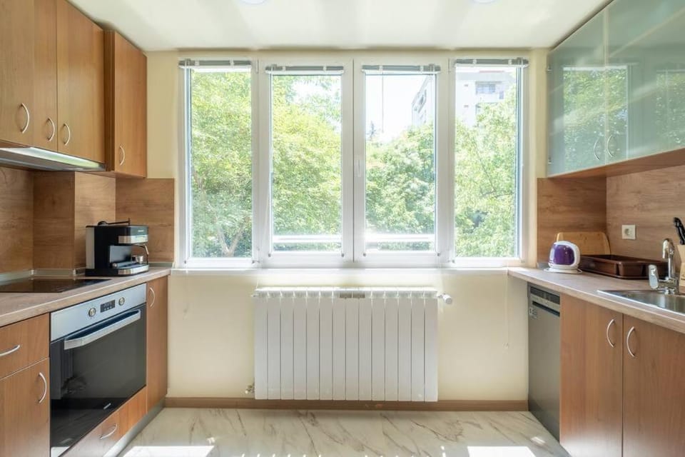 Top Location, Brand New 3 BDRM Apt & Free parking Apartment in Sofia