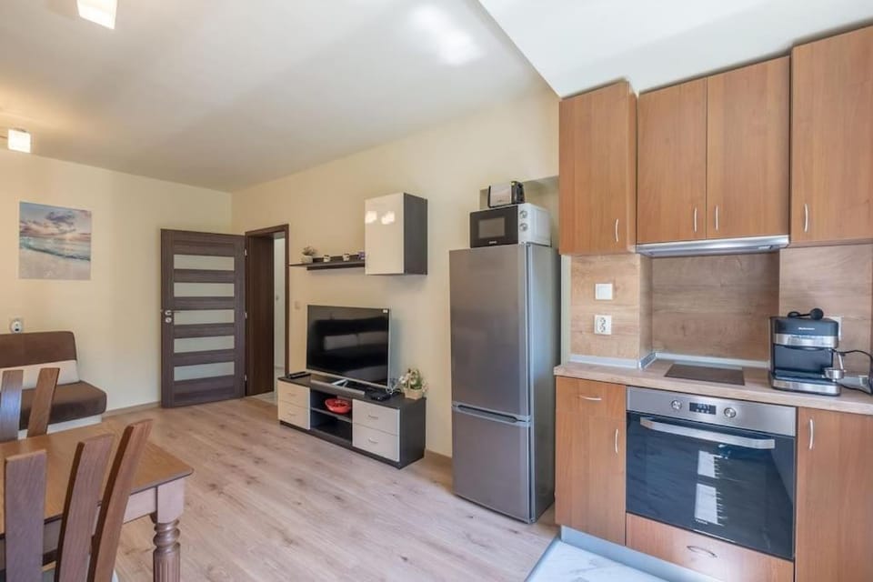 Top Location, Brand New 3 BDRM Apt & Free parking Apartment in Sofia
