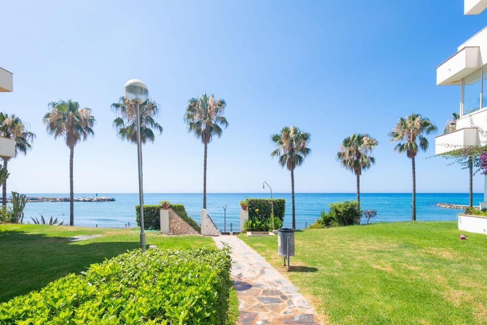 Nearby landmark, Day, Garden, Garden view, Sea view